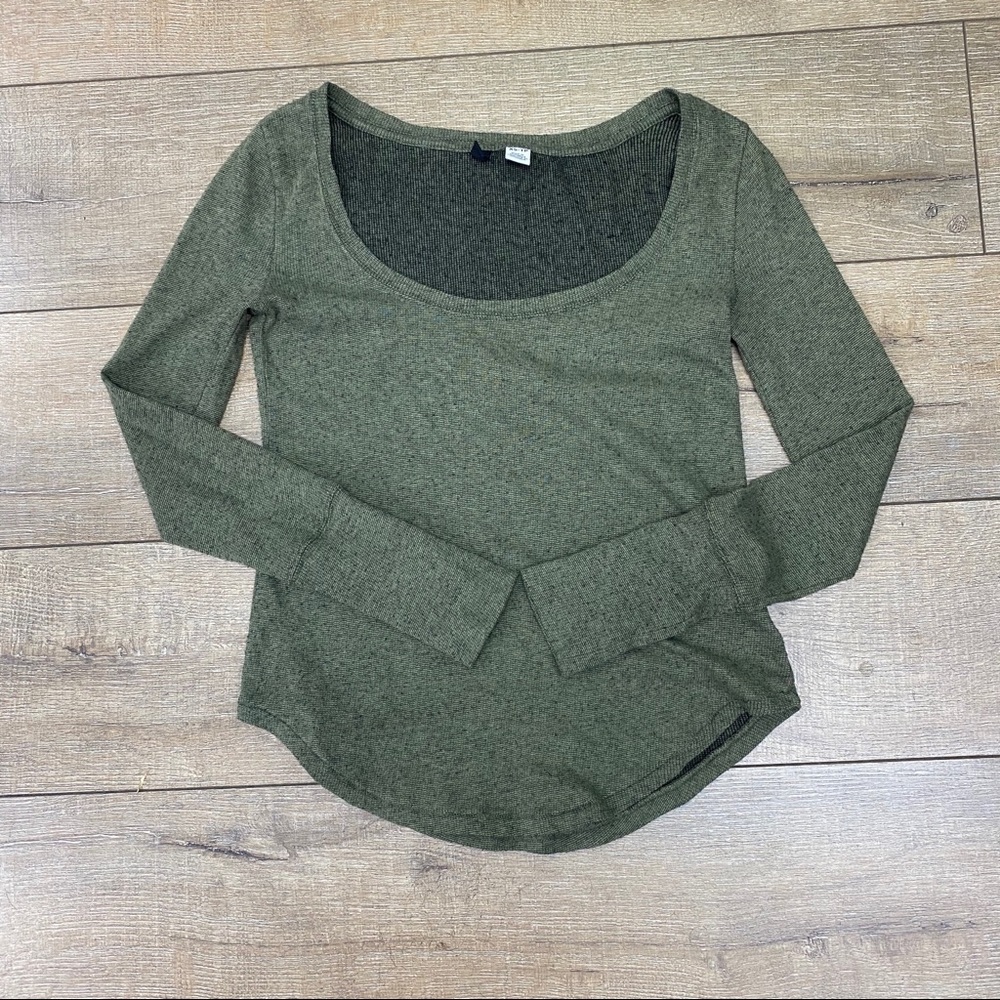 BDG long sleeve shirt/sweater